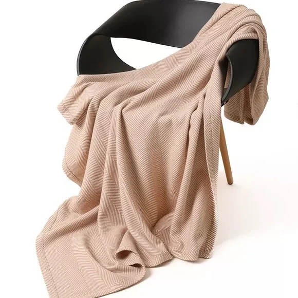 100% Wool Tan and Ivory Soft Herringbone Throw Blanket 53"x69" - Picture 2 of 13